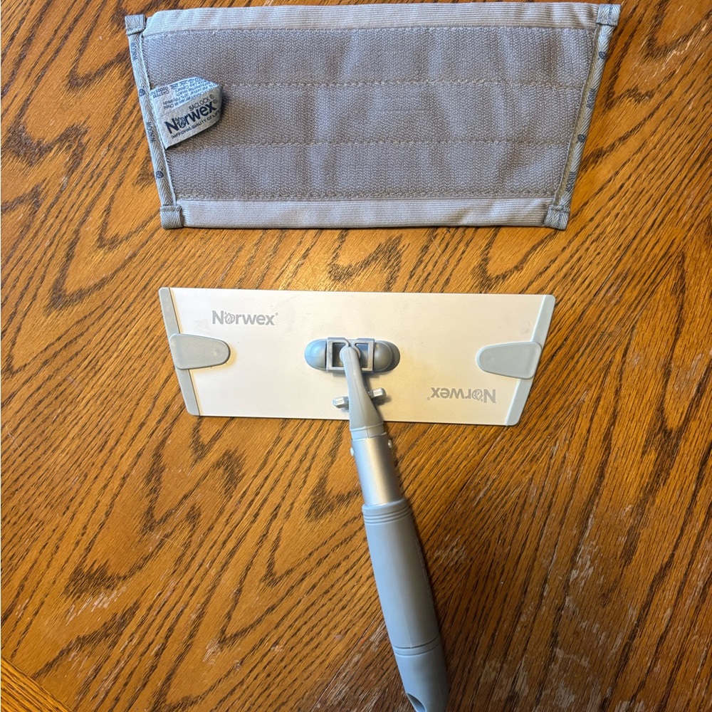 Norwex Hand-Held Cleaning System